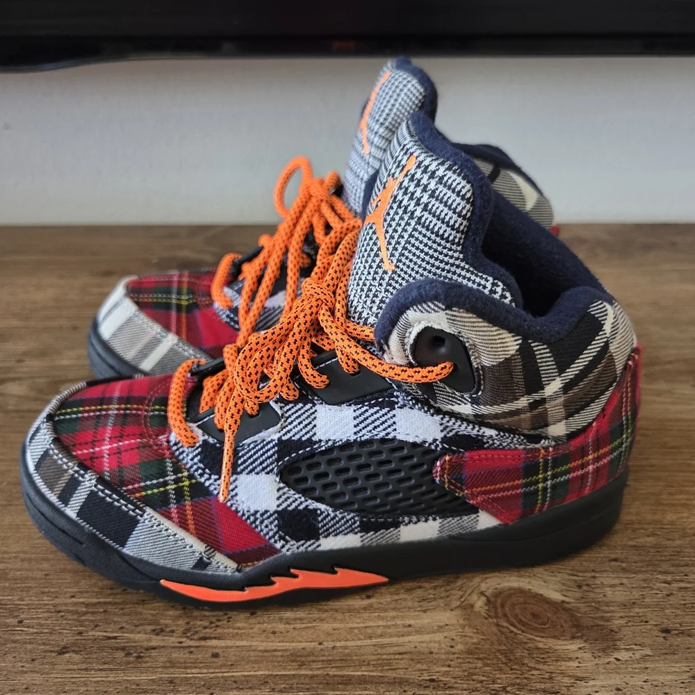 RARE Jordan 5 retro plaid Size 2Y